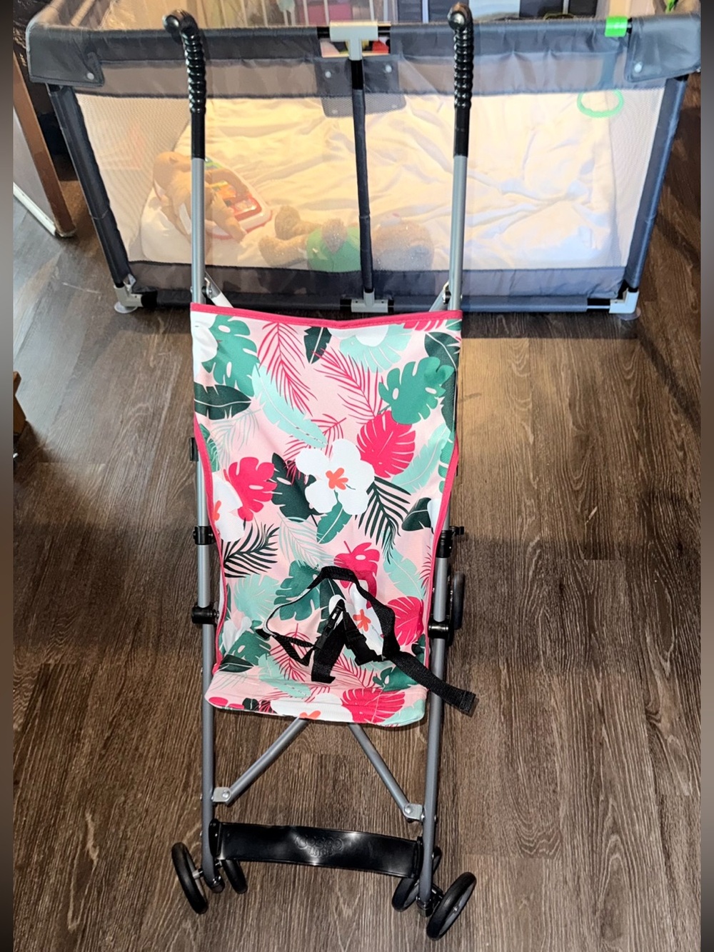 Cosco Tropical Leaf Print Stroller, 2024, Koala, LIKE NEW - Picture 2 of 13